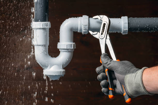 Professional Plumbing technician working in Harvey, ND